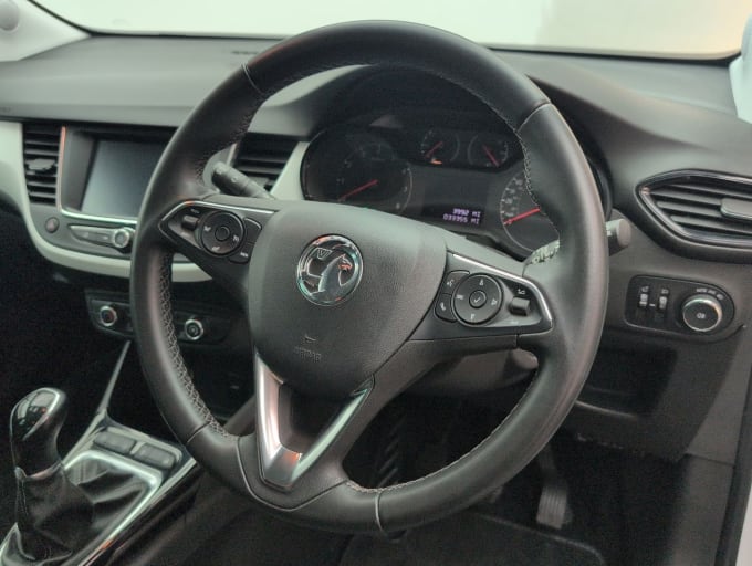 2025 Vauxhall Crossland X