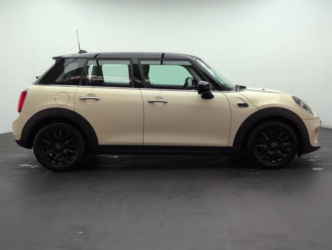 2025 Mini Hatch