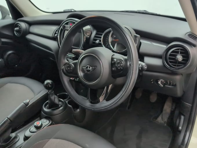 2025 Mini Hatch