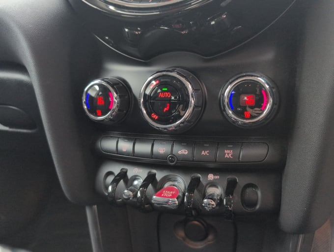 2025 Mini Hatch