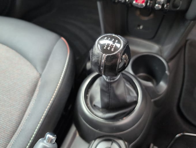 2025 Mini Hatch