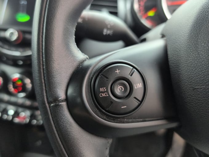 2025 Mini Hatch