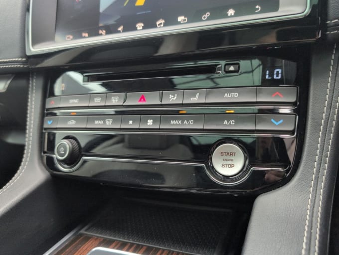 2025 Jaguar F-pace