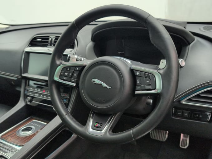 2025 Jaguar F-pace