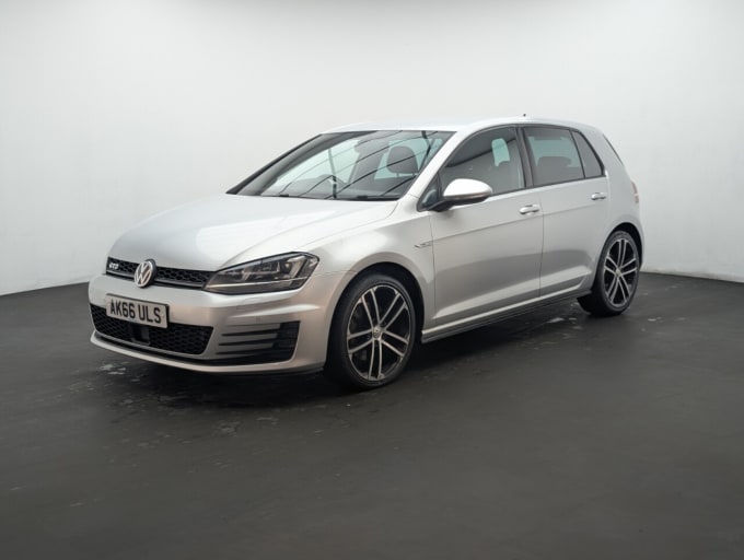 2025 Volkswagen Golf