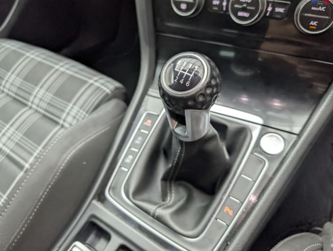 2025 Volkswagen Golf