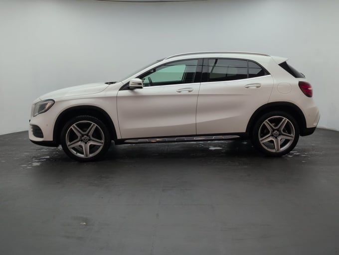 2025 Mercedes-benz 180