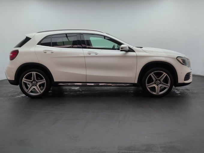 2025 Mercedes-benz 180