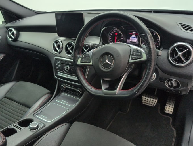 2025 Mercedes-benz 180