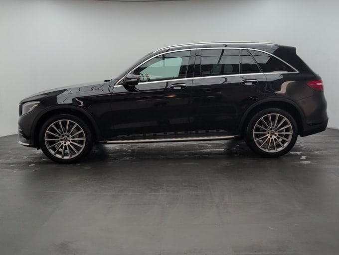 2025 Mercedes-benz Glc
