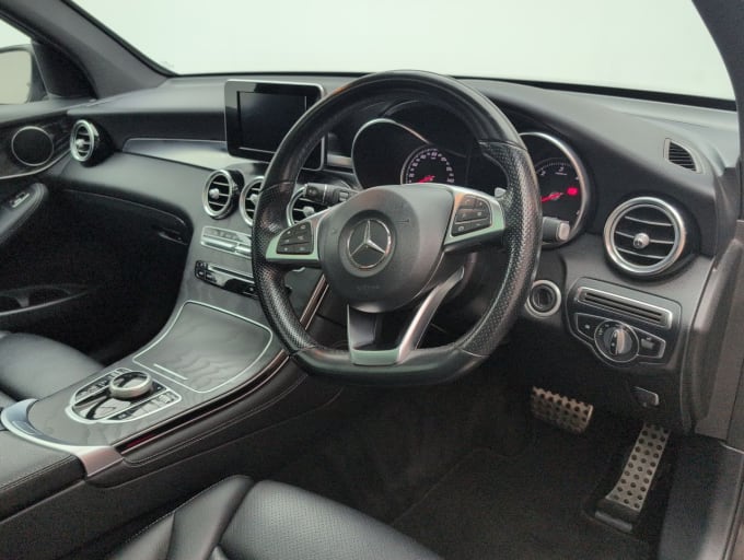 2025 Mercedes-benz Glc