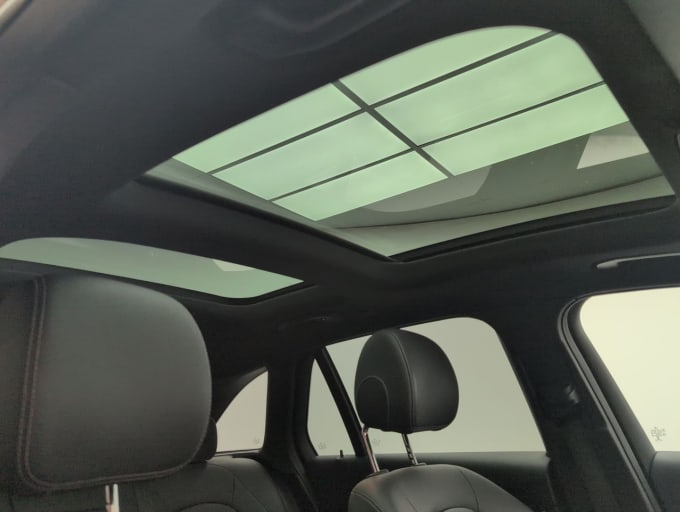 2025 Mercedes-benz Glc