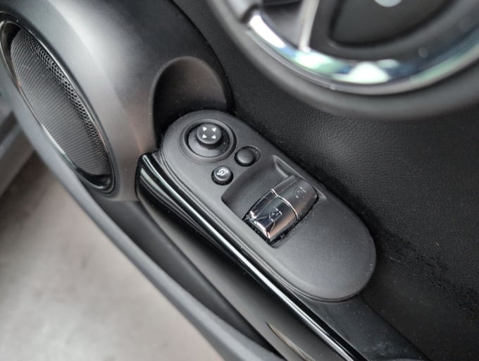 2025 Mini Electric Hatch