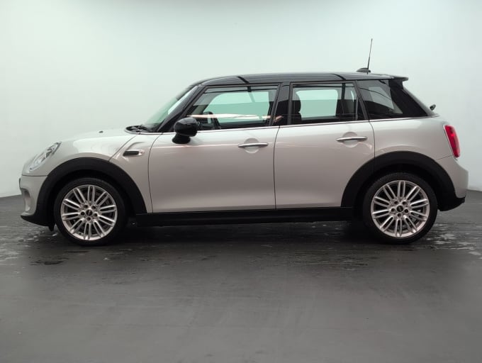 2025 Mini Hatch