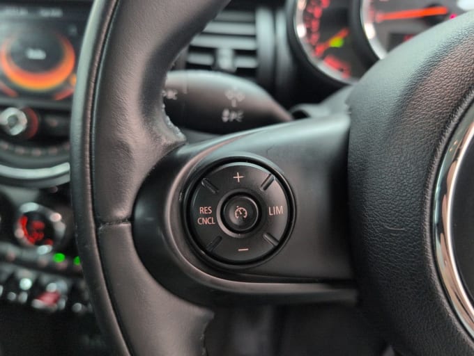 2025 Mini Hatch