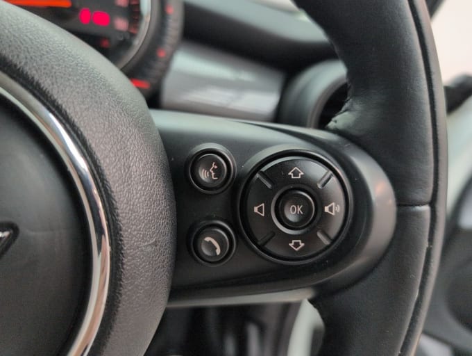 2025 Mini Hatch