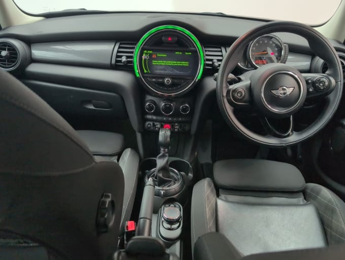 2025 Mini Hatch