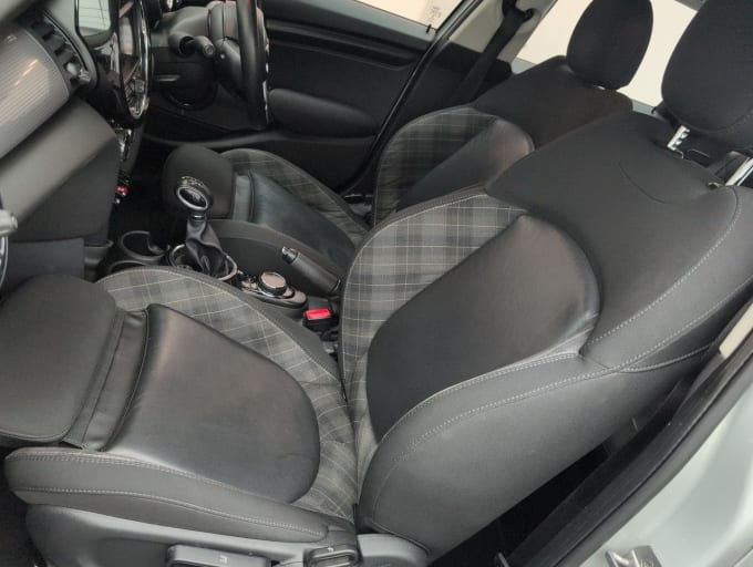2025 Mini Hatch