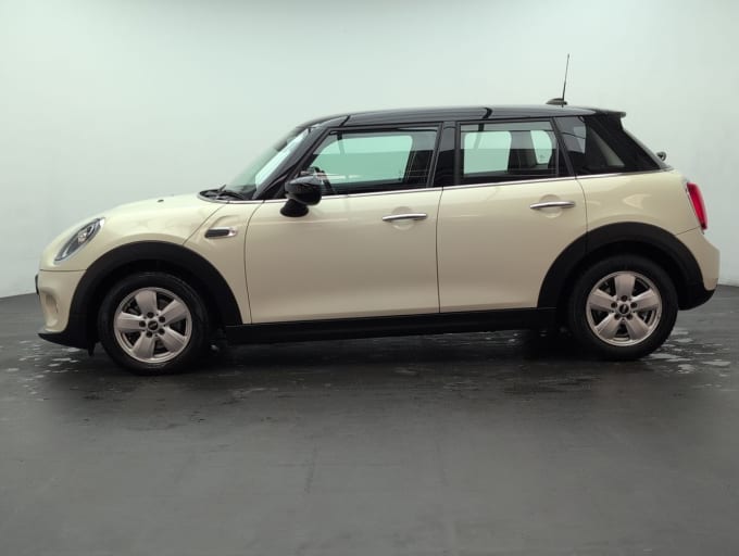 2025 Mini Hatch