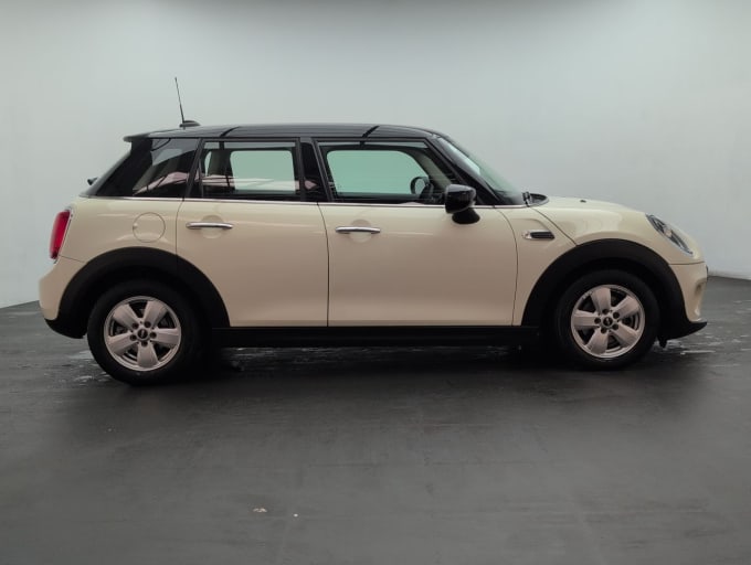 2025 Mini Hatch