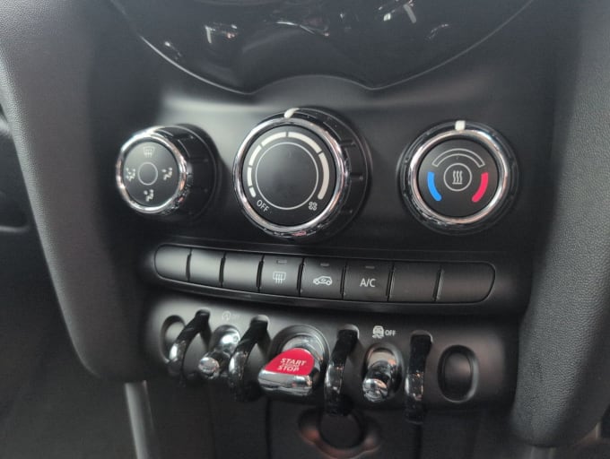 2025 Mini Hatch