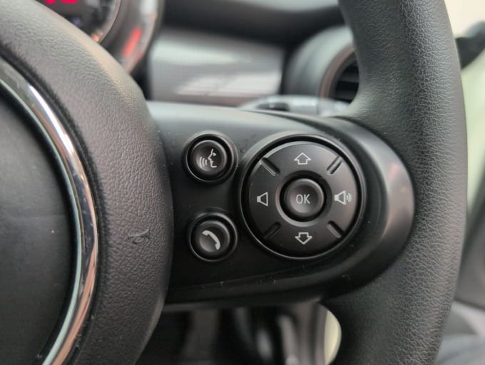 2025 Mini Hatch