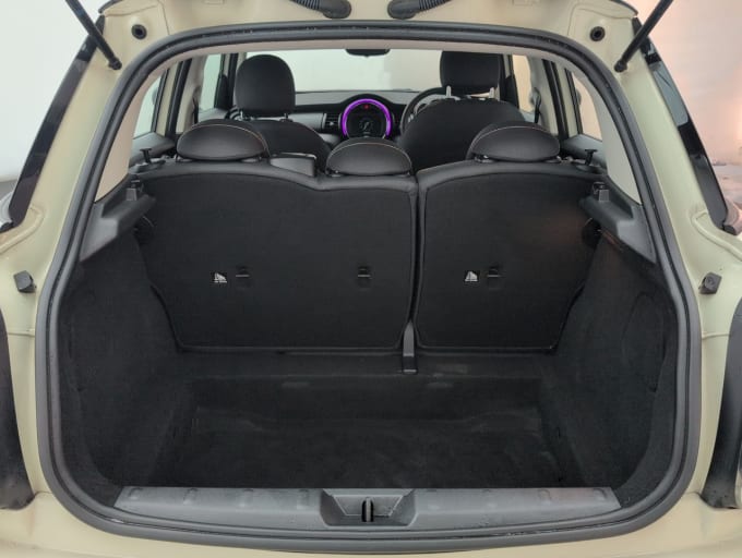 2025 Mini Hatch