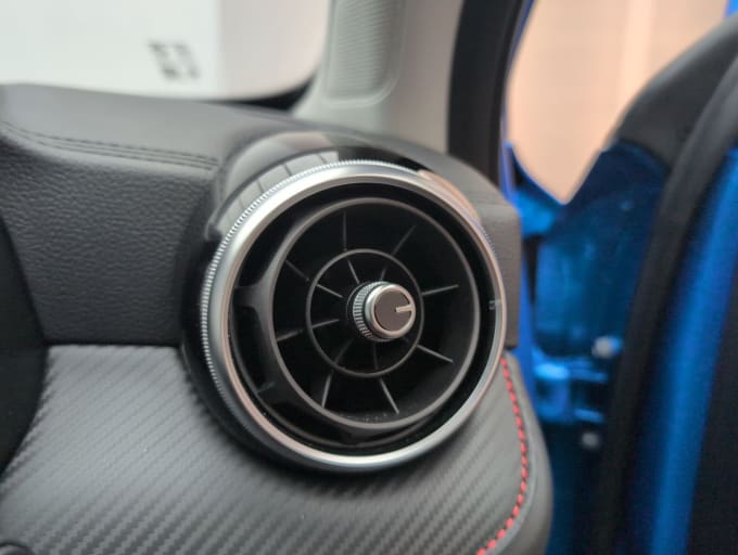 2025 Mg Mg Zs