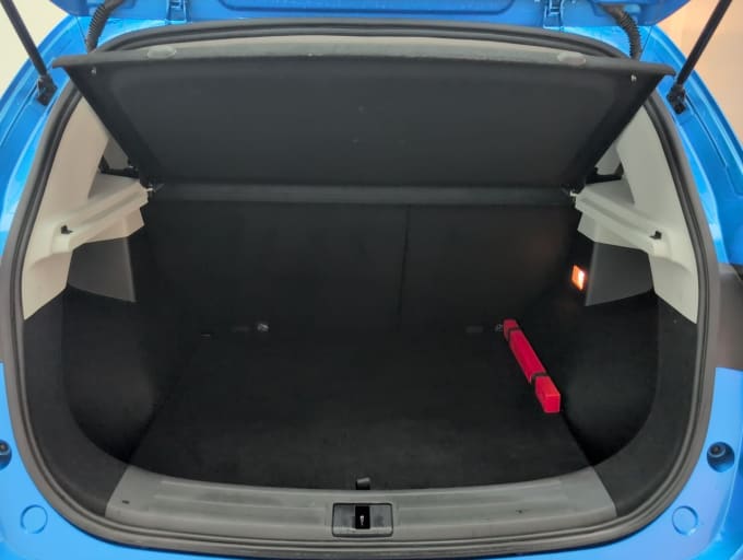 2025 Mg Mg Zs