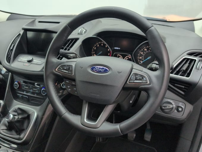 2025 Ford Kuga