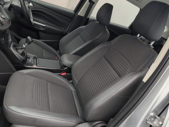 2025 Ford Kuga