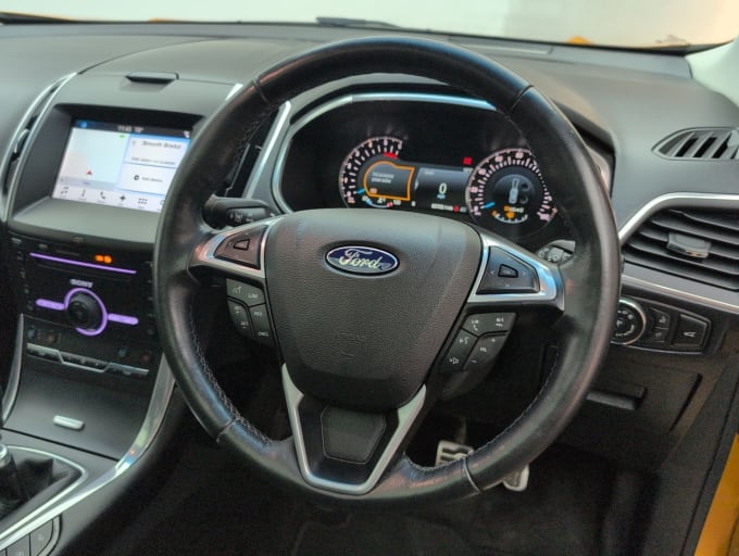 2025 Ford Edge