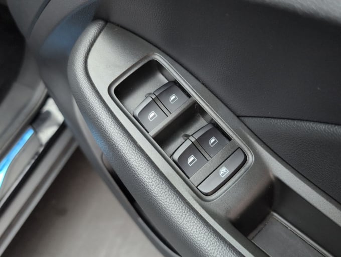 2025 Mg Mg Zs