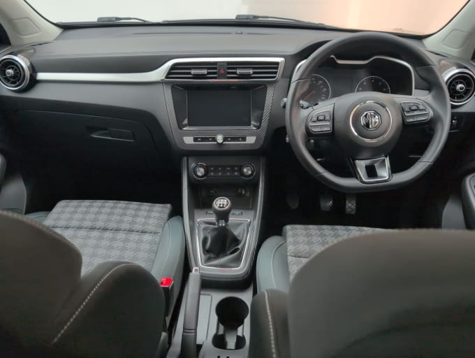 2025 Mg Mg Zs