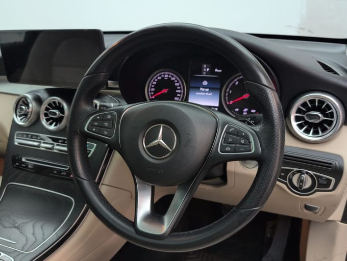 2025 Mercedes-benz Glc