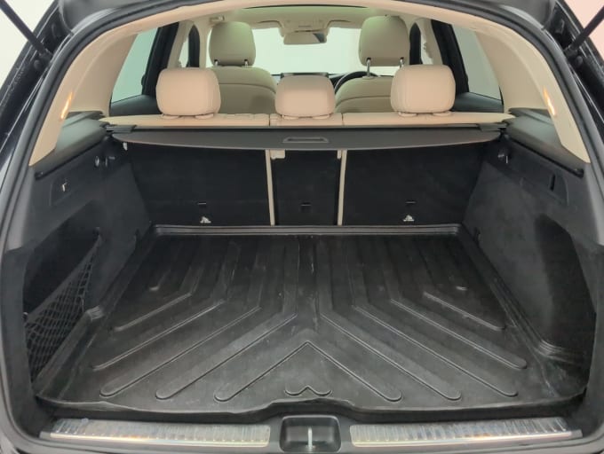 2025 Mercedes-benz Glc