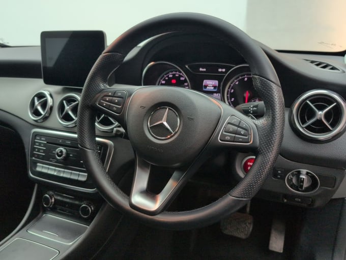 2025 Mercedes-benz 180