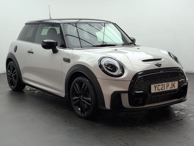 2025 Mini Hatch