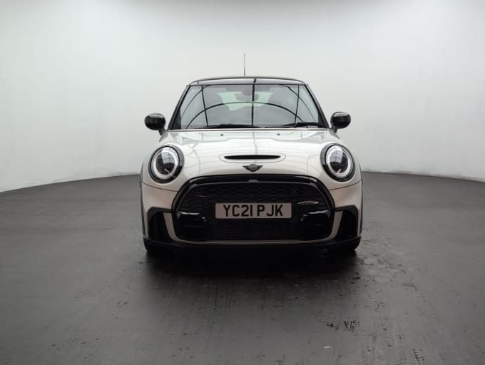 2025 Mini Hatch