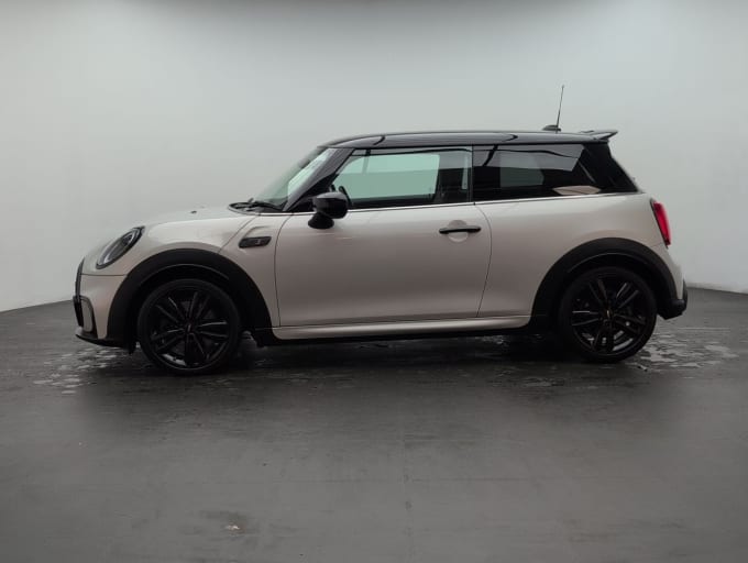 2025 Mini Hatch