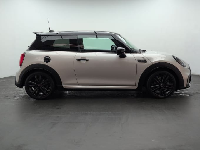 2025 Mini Hatch