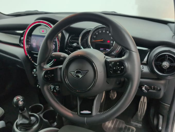 2025 Mini Hatch