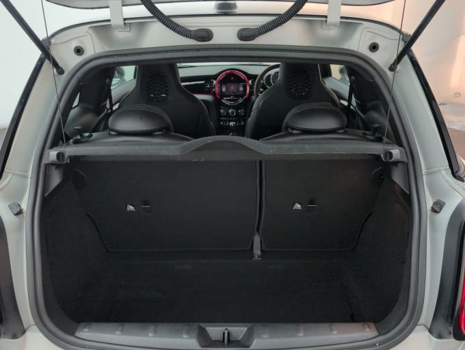 2025 Mini Hatch