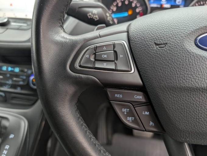 2025 Ford Kuga