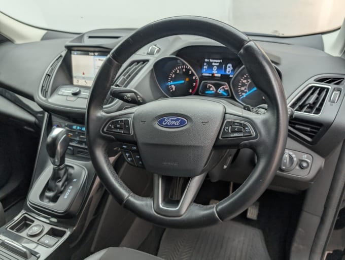 2025 Ford Kuga