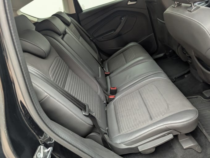 2025 Ford Kuga