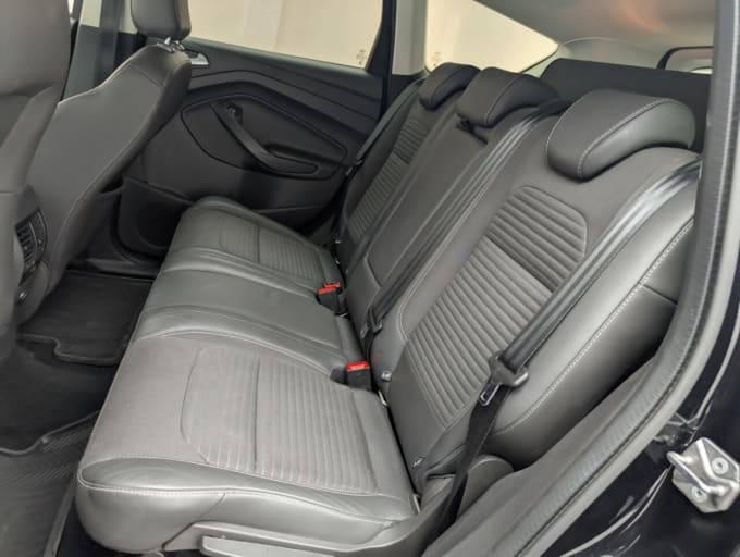 2025 Ford Kuga