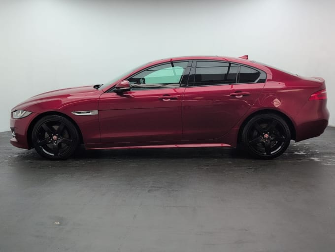 2025 Jaguar Xe