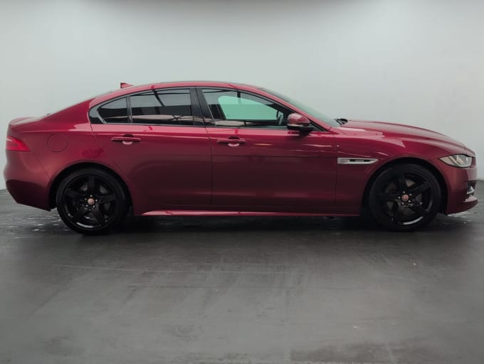 2025 Jaguar Xe