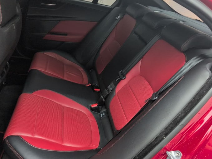 2025 Jaguar Xe